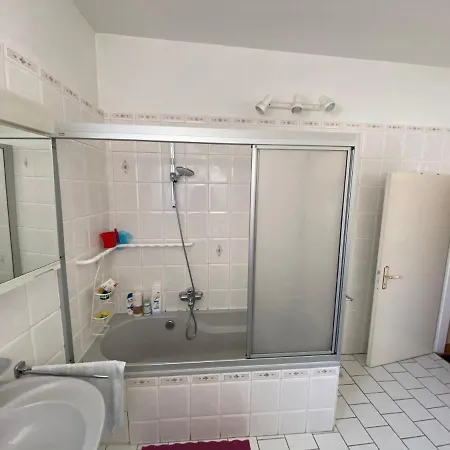 홈스테이 Ruhiges Doppelzimmer In Idar-oberstein